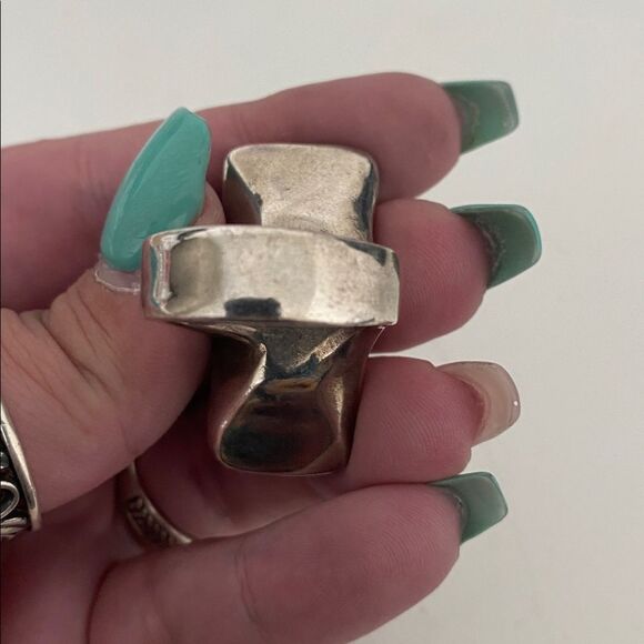 UNO de 50 Crystal Statement Ring - Picture 5 of 6